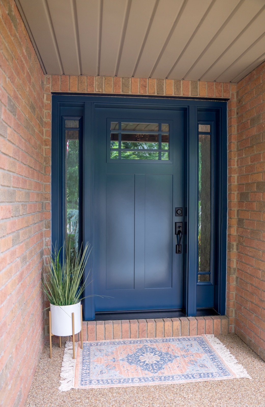 Deep Waters Signet 420 Sidelites Single Prairie SDL Grids exterior entry door style option